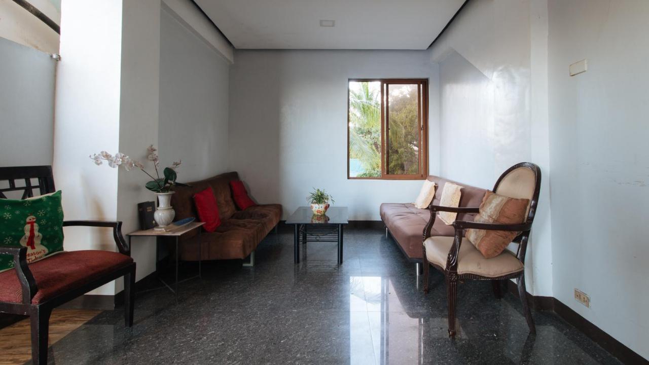Reddoorz Plus @ Melsol Metro Vigan Bagian luar foto