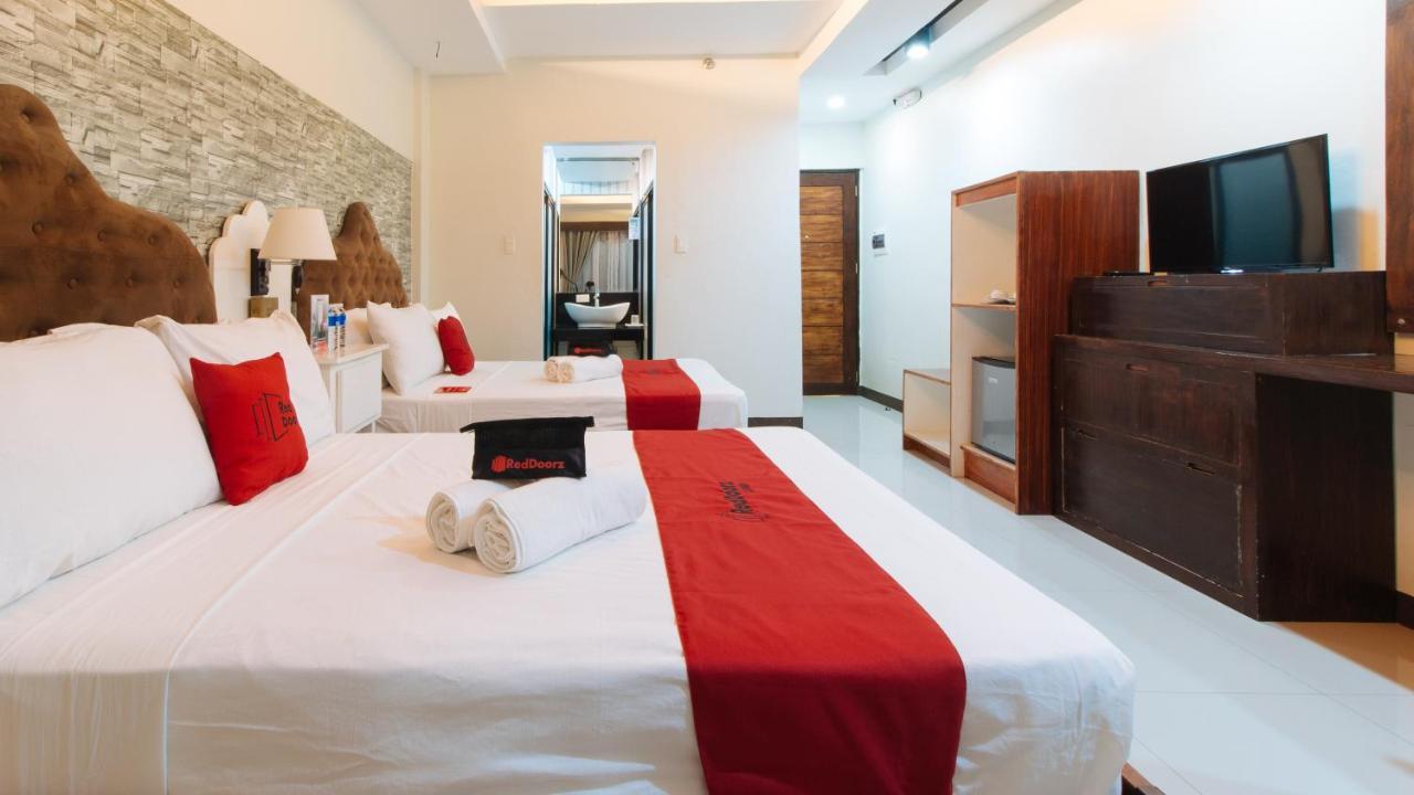 Reddoorz Plus @ Melsol Metro Vigan Bagian luar foto