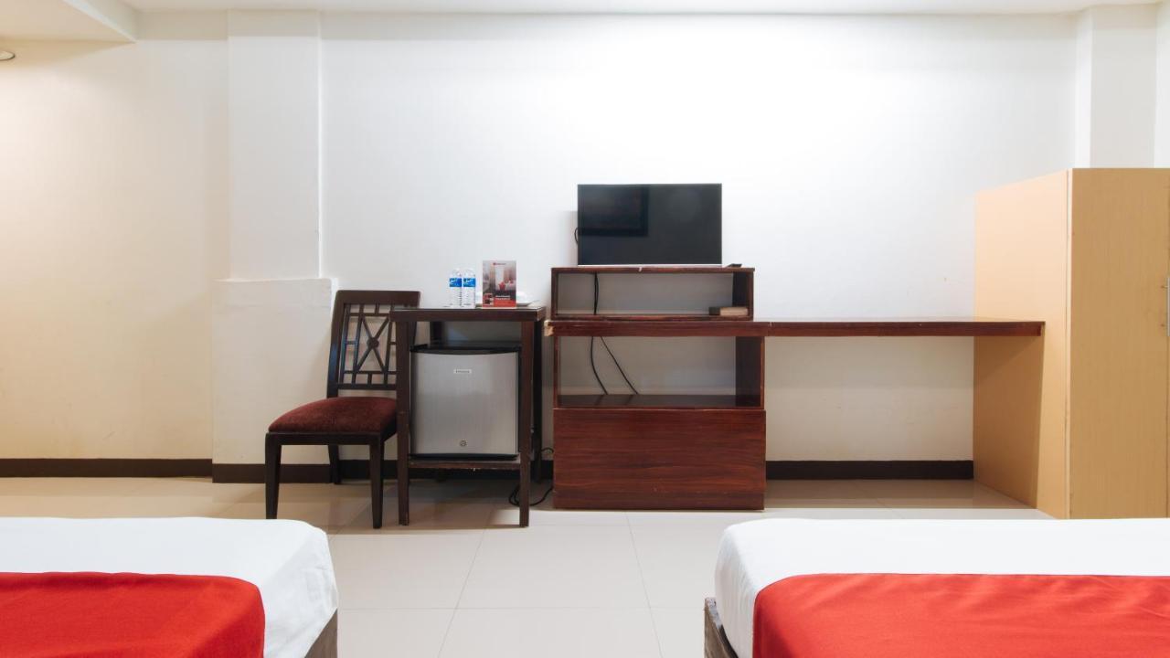 Reddoorz Plus @ Melsol Metro Vigan Bagian luar foto