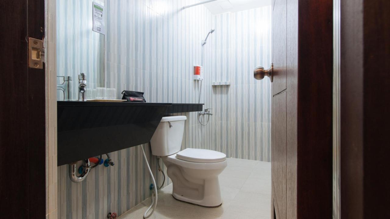 Reddoorz Plus @ Melsol Metro Vigan Bagian luar foto