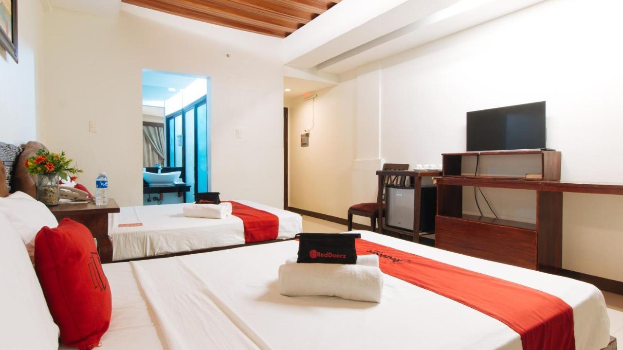 Reddoorz Plus @ Melsol Metro Vigan Bagian luar foto