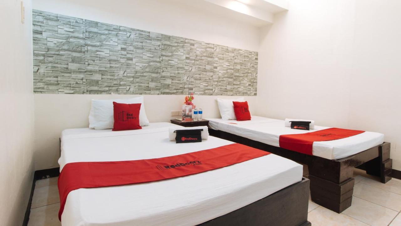 Reddoorz Plus @ Melsol Metro Vigan Bagian luar foto