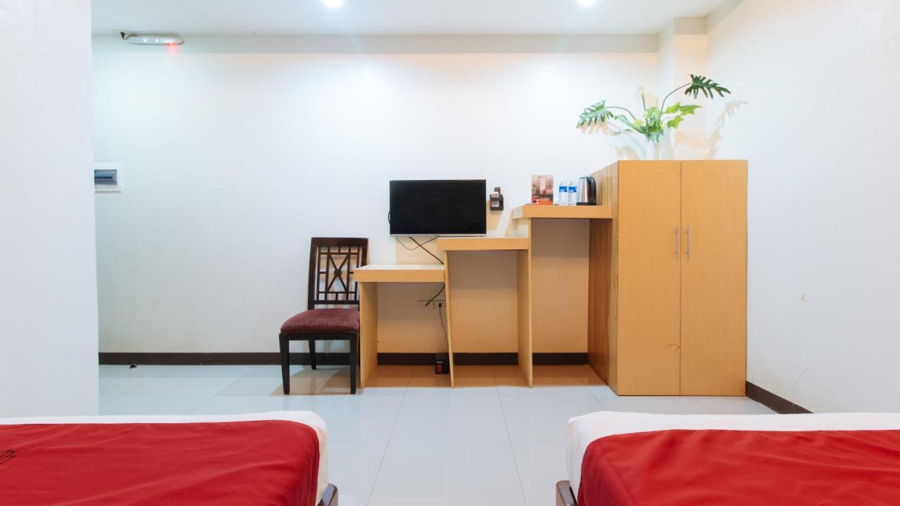 Reddoorz Plus @ Melsol Metro Vigan Bagian luar foto