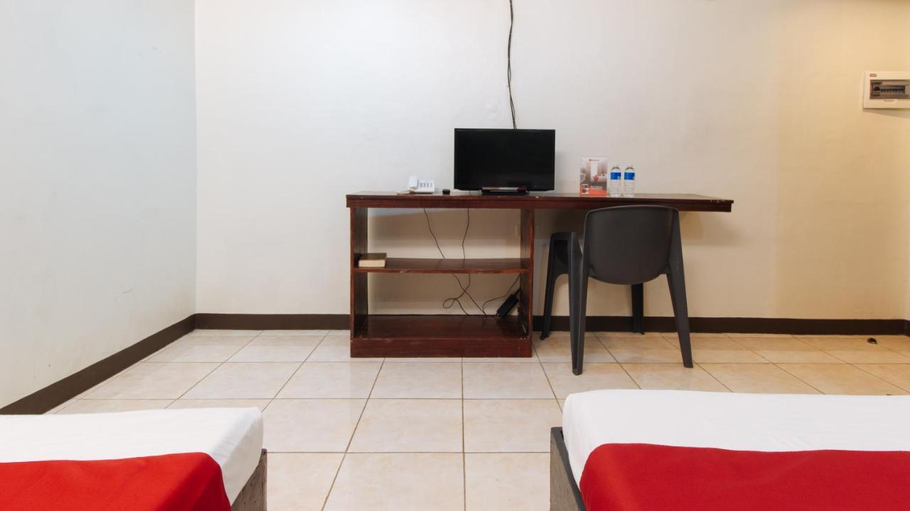 Reddoorz Plus @ Melsol Metro Vigan Bagian luar foto
