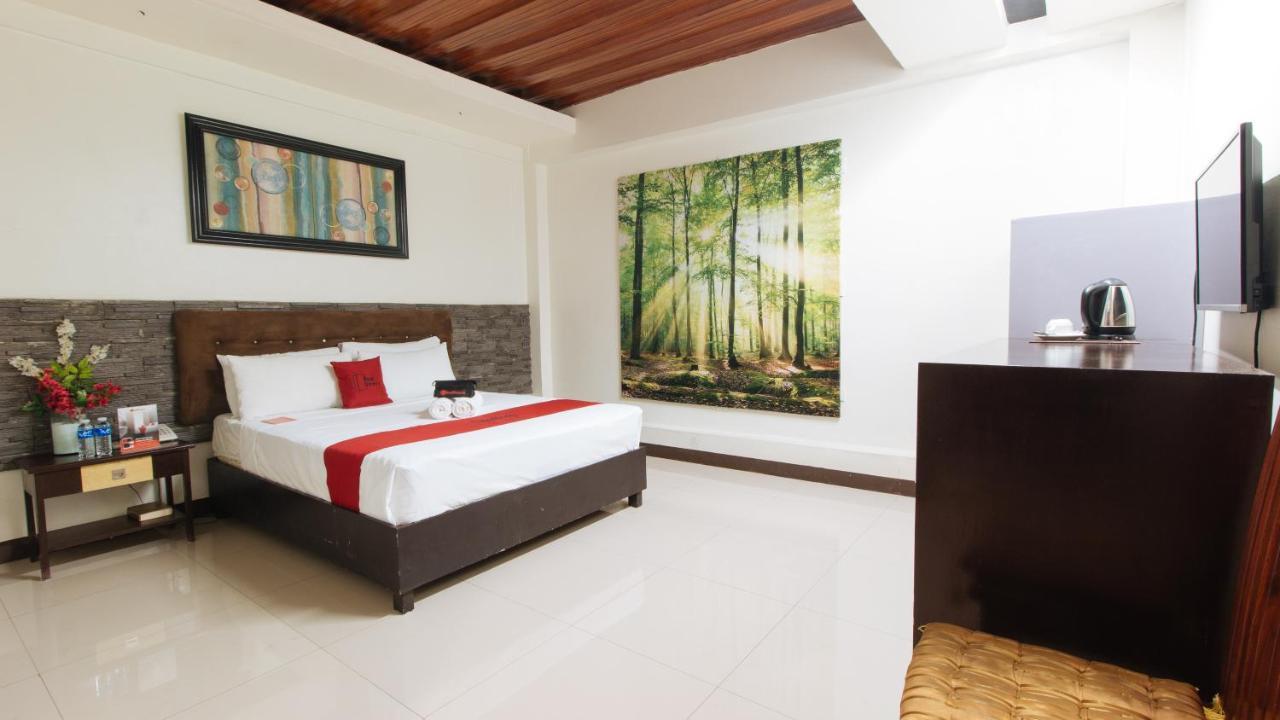 Reddoorz Plus @ Melsol Metro Vigan Bagian luar foto